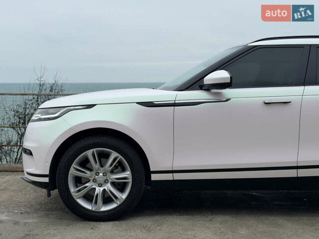 Белый Ленд Ровер Рендж Ровер Велар, объемом двигателя 2 л и пробегом 28 тыс. км за 48900 $, фото 5 на Automoto.ua