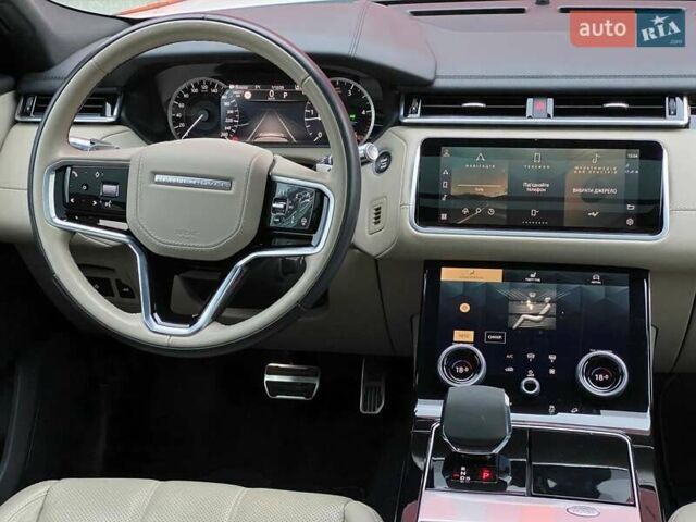 Белый Ленд Ровер Рендж Ровер Велар, объемом двигателя 2 л и пробегом 45 тыс. км за 64999 $, фото 19 на Automoto.ua