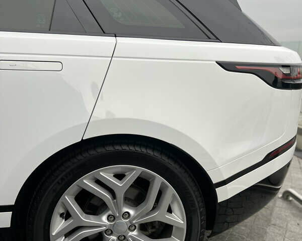 Білий Ленд Ровер Рендж Ровер Велар, об'ємом двигуна 2 л та пробігом 40 тис. км за 67000 $, фото 15 на Automoto.ua