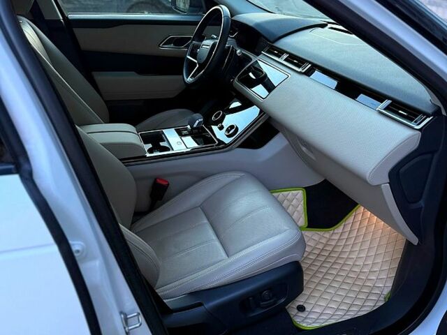 Белый Ленд Ровер Рендж Ровер Велар, объемом двигателя 2 л и пробегом 40 тыс. км за 50000 $, фото 9 на Automoto.ua