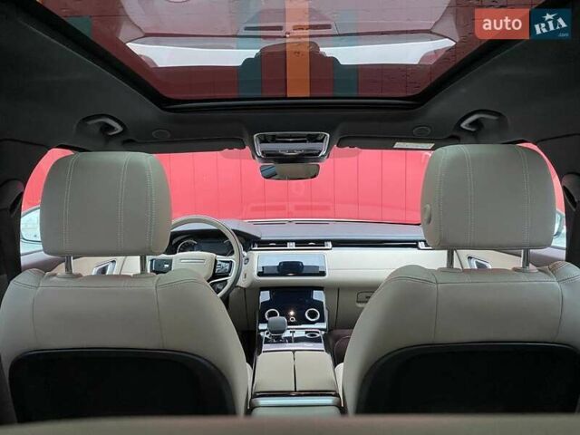 Белый Ленд Ровер Рендж Ровер Велар, объемом двигателя 2 л и пробегом 45 тыс. км за 64999 $, фото 23 на Automoto.ua