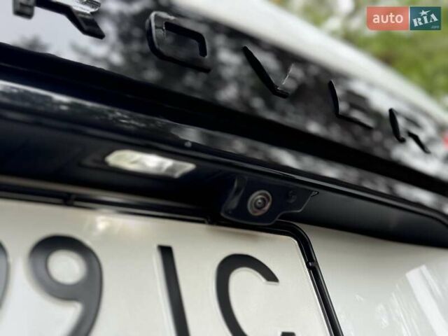 Білий Ленд Ровер Рендж Ровер Велар, об'ємом двигуна 2 л та пробігом 37 тис. км за 53000 $, фото 26 на Automoto.ua