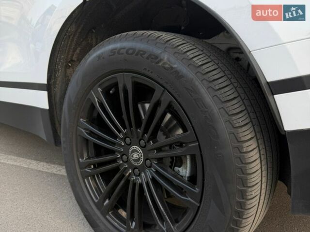 Білий Ленд Ровер Рендж Ровер Велар, об'ємом двигуна 2 л та пробігом 52 тис. км за 55000 $, фото 7 на Automoto.ua