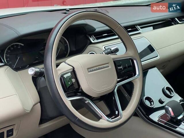 Белый Ленд Ровер Рендж Ровер Велар, объемом двигателя 2 л и пробегом 45 тыс. км за 64999 $, фото 11 на Automoto.ua