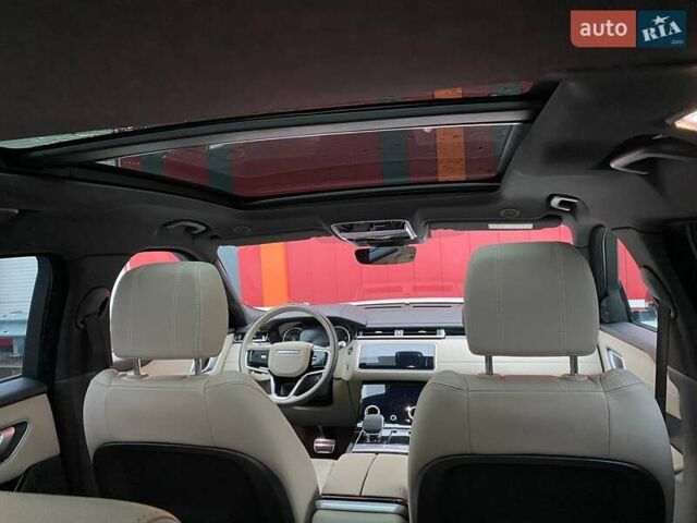 Белый Ленд Ровер Рендж Ровер Велар, объемом двигателя 2 л и пробегом 45 тыс. км за 64999 $, фото 22 на Automoto.ua