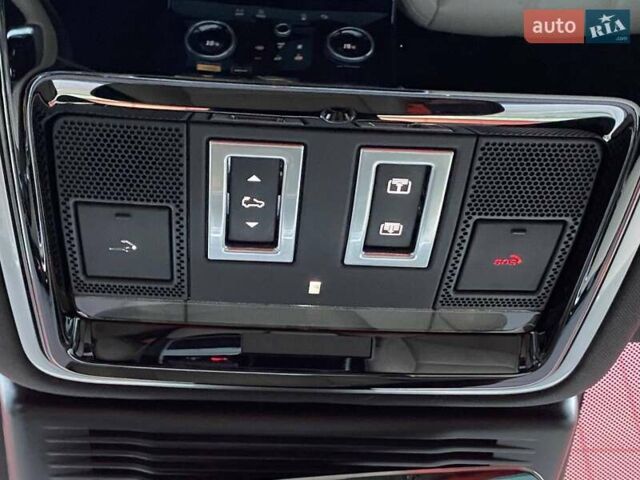 Белый Ленд Ровер Рендж Ровер Велар, объемом двигателя 2 л и пробегом 45 тыс. км за 64999 $, фото 37 на Automoto.ua