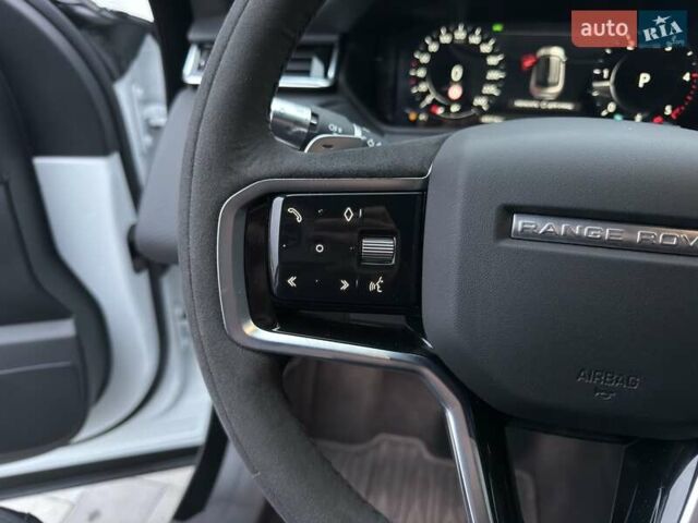 Белый Ленд Ровер Рендж Ровер Велар, объемом двигателя 2 л и пробегом 65 тыс. км за 54900 $, фото 23 на Automoto.ua