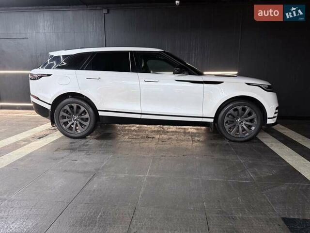 Ленд Ровер Рендж Ровер Велар 2022 в Киеве на Automoto.ua Белый Ленд Ровер Рендж Ровер Велар, объемом двигателя 2 л и пробегом 45 тыс. км за 68500 $, фото 2 на Automoto.ua