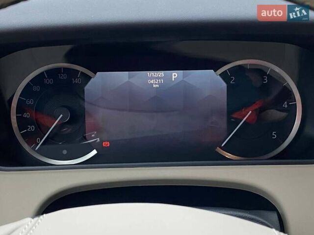 Белый Ленд Ровер Рендж Ровер Велар, объемом двигателя 2 л и пробегом 45 тыс. км за 64999 $, фото 10 на Automoto.ua