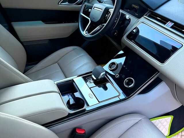 Белый Ленд Ровер Рендж Ровер Велар, объемом двигателя 2 л и пробегом 40 тыс. км за 50000 $, фото 5 на Automoto.ua