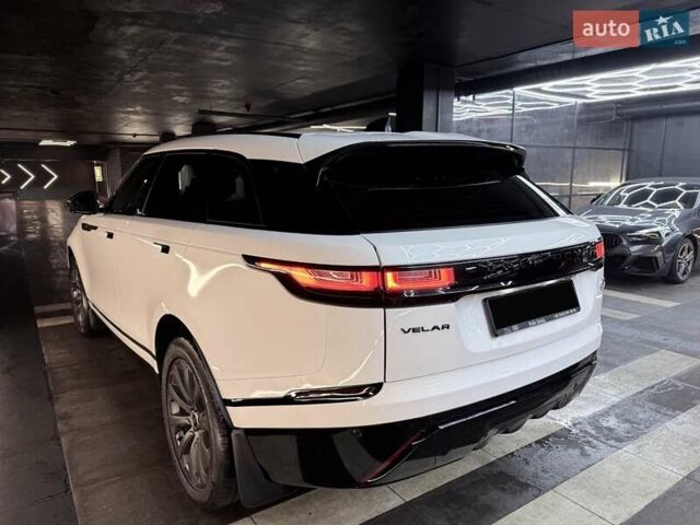 Ленд Ровер Рендж Ровер Велар 2022 в Киеве на Automoto.ua Белый Ленд Ровер Рендж Ровер Велар, объемом двигателя 2 л и пробегом 45 тыс. км за 68500 $, фото 3 на Automoto.ua