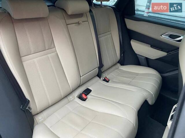 Белый Ленд Ровер Рендж Ровер Велар, объемом двигателя 2 л и пробегом 45 тыс. км за 64999 $, фото 56 на Automoto.ua