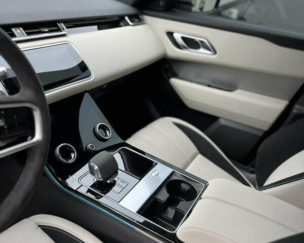 Білий Ленд Ровер Рендж Ровер Велар, об'ємом двигуна 2 л та пробігом 40 тис. км за 67000 $, фото 26 на Automoto.ua