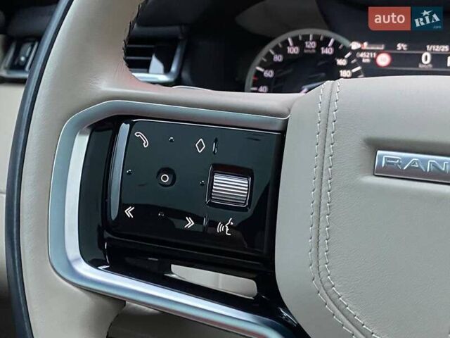 Белый Ленд Ровер Рендж Ровер Велар, объемом двигателя 2 л и пробегом 45 тыс. км за 64999 $, фото 14 на Automoto.ua