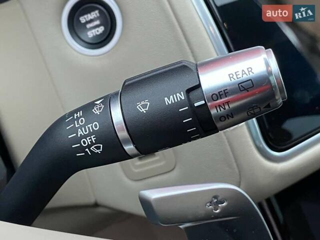 Белый Ленд Ровер Рендж Ровер Велар, объемом двигателя 2 л и пробегом 45 тыс. км за 64999 $, фото 30 на Automoto.ua