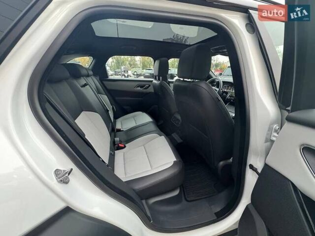 Ленд Ровер Рендж Ровер Велар 2025 в Киеве на Automoto.ua Белый Ленд Ровер Рендж Ровер Велар, объемом двигателя 3 л и пробегом 6 тыс. км за 91847 $, фото 13 на Automoto.ua