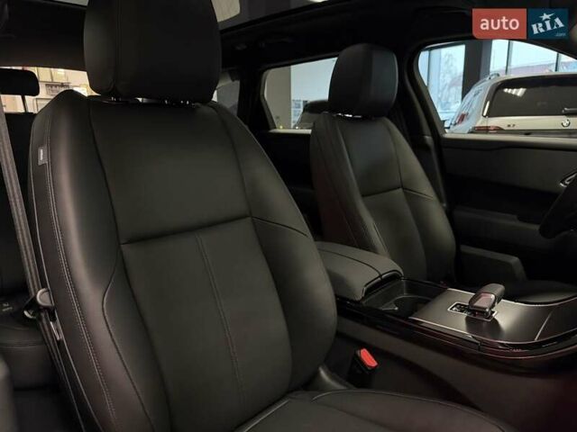 Білий Ленд Ровер Рендж Ровер Велар, об'ємом двигуна 2 л та пробігом 1 тис. км за 94500 $, фото 65 на Automoto.ua