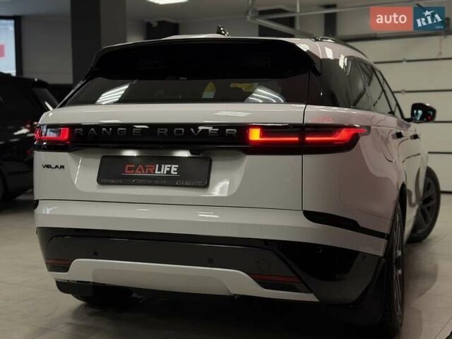 Білий Ленд Ровер Рендж Ровер Велар, об'ємом двигуна 2 л та пробігом 1 тис. км за 94500 $, фото 18 на Automoto.ua