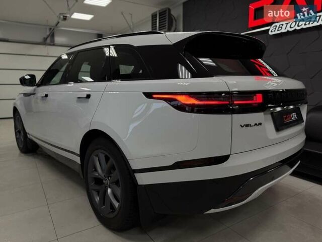Білий Ленд Ровер Рендж Ровер Велар, об'ємом двигуна 2 л та пробігом 1 тис. км за 94500 $, фото 26 на Automoto.ua