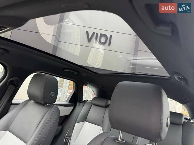 Ленд Ровер Рендж Ровер Велар 2025 в Киеве на Automoto.ua Белый Ленд Ровер Рендж Ровер Велар, объемом двигателя 3 л и пробегом 6 тыс. км за 91847 $, фото 21 на Automoto.ua