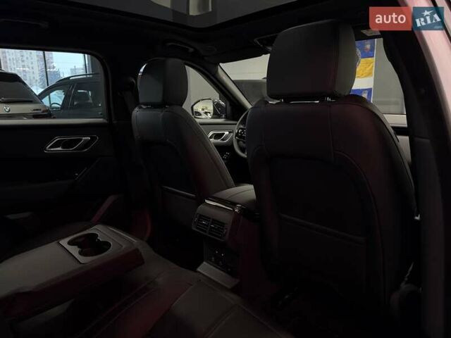 Білий Ленд Ровер Рендж Ровер Велар, об'ємом двигуна 2 л та пробігом 1 тис. км за 94500 $, фото 55 на Automoto.ua