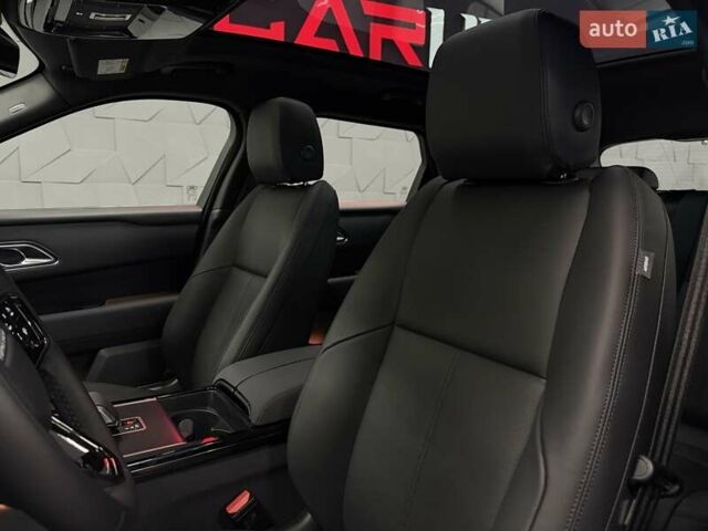 Білий Ленд Ровер Рендж Ровер Велар, об'ємом двигуна 2 л та пробігом 1 тис. км за 94500 $, фото 43 на Automoto.ua