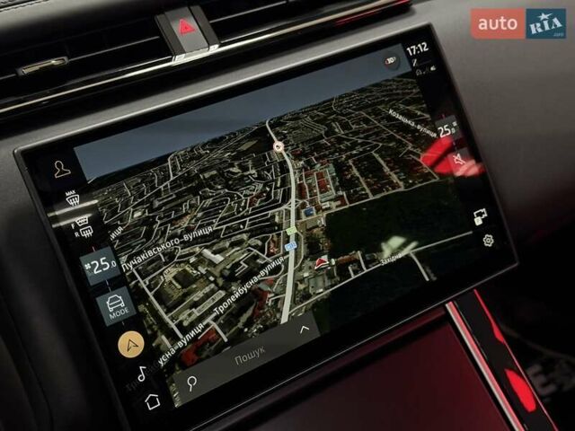 Білий Ленд Ровер Рендж Ровер Велар, об'ємом двигуна 2 л та пробігом 1 тис. км за 94500 $, фото 37 на Automoto.ua