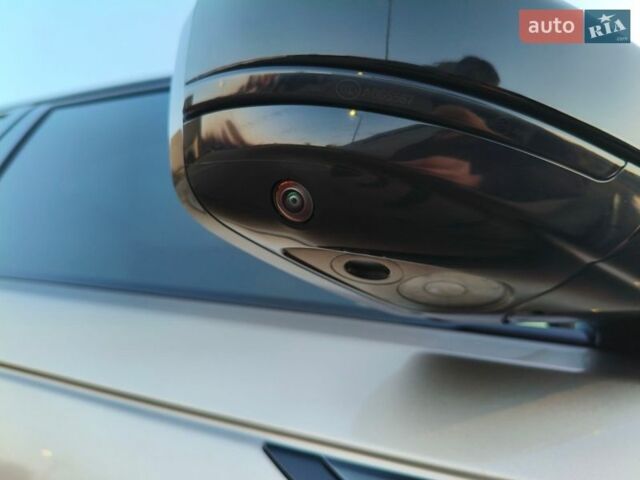 Бежевий Ленд Ровер Рендж Ровер Велар, об'ємом двигуна 2 л та пробігом 15 тис. км за 81139 $, фото 24 на Automoto.ua