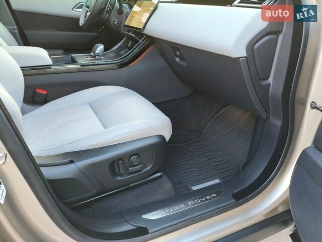Бежевий Ленд Ровер Рендж Ровер Велар, об'ємом двигуна 2 л та пробігом 15 тис. км за 81139 $, фото 26 на Automoto.ua