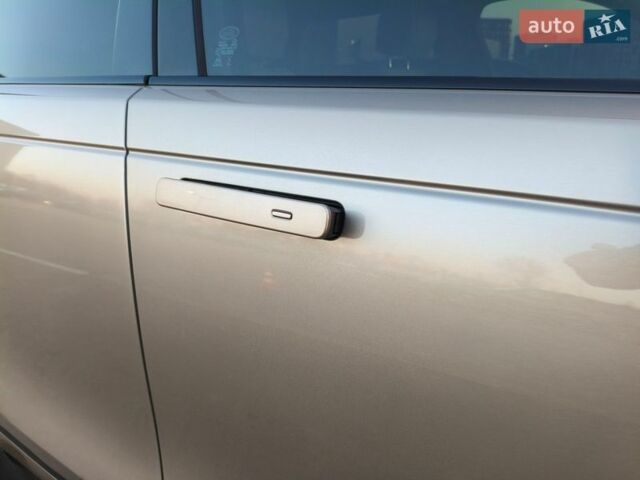 Бежевий Ленд Ровер Рендж Ровер Велар, об'ємом двигуна 2 л та пробігом 15 тис. км за 81139 $, фото 25 на Automoto.ua