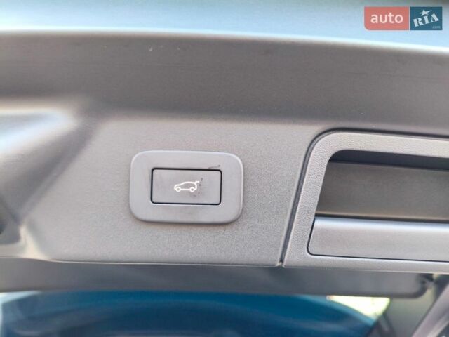 Бежевий Ленд Ровер Рендж Ровер Велар, об'ємом двигуна 2 л та пробігом 15 тис. км за 81139 $, фото 31 на Automoto.ua