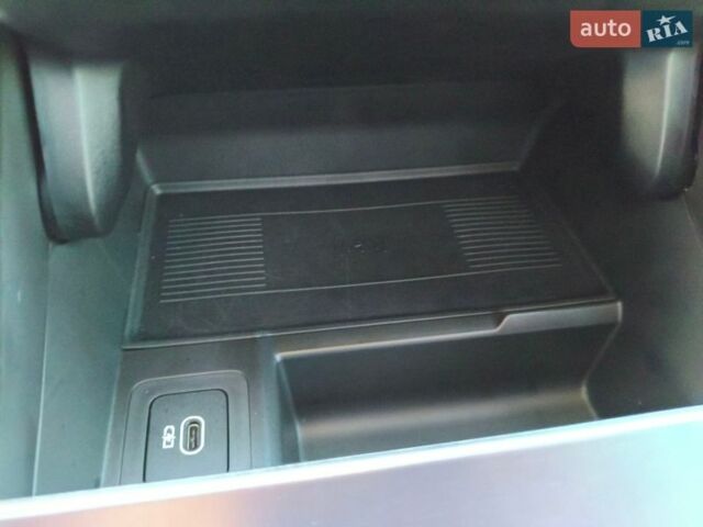 Бежевий Ленд Ровер Рендж Ровер Велар, об'ємом двигуна 2 л та пробігом 15 тис. км за 81139 $, фото 41 на Automoto.ua