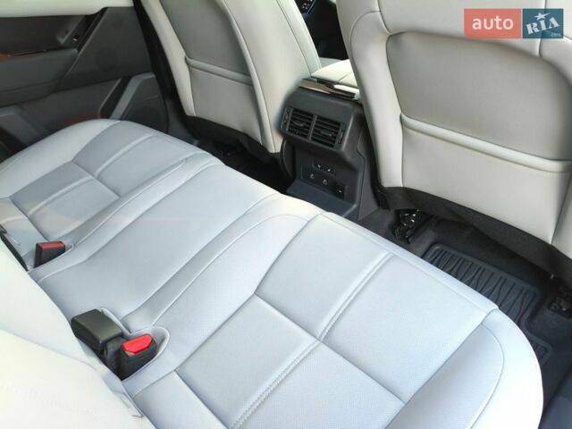 Бежевий Ленд Ровер Рендж Ровер Велар, об'ємом двигуна 2 л та пробігом 15 тис. км за 81139 $, фото 29 на Automoto.ua