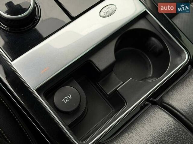 Чорний Ленд Ровер Рендж Ровер Велар, об'ємом двигуна 2 л та пробігом 95 тис. км за 40000 $, фото 73 на Automoto.ua