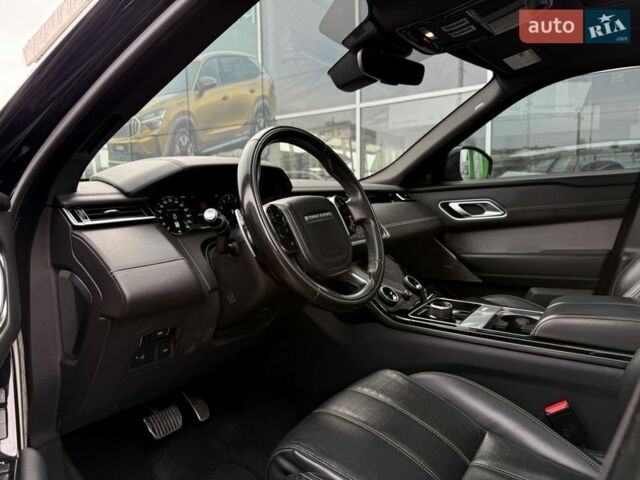 Чорний Ленд Ровер Рендж Ровер Велар, об'ємом двигуна 2 л та пробігом 107 тис. км за 35500 $, фото 11 на Automoto.ua