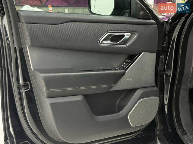 Черный Ленд Ровер Рендж Ровер Велар, объемом двигателя 2 л и пробегом 56 тыс. км за 37900 $, фото 28 на Automoto.ua