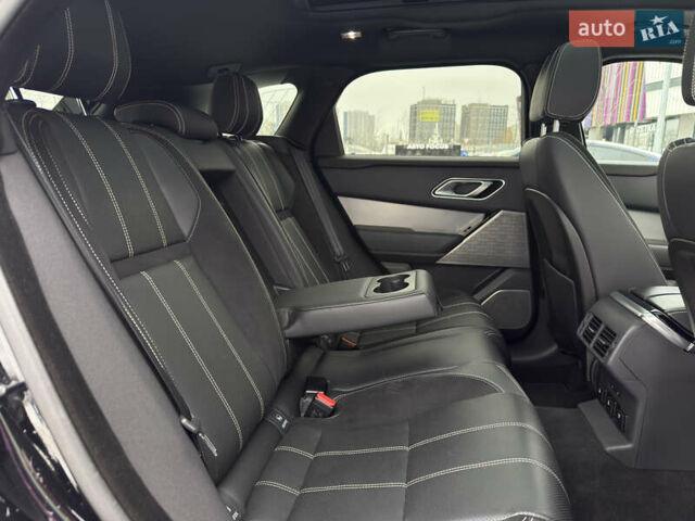 Черный Ленд Ровер Рендж Ровер Велар, объемом двигателя 2 л и пробегом 56 тыс. км за 37900 $, фото 35 на Automoto.ua