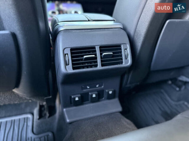 Черный Ленд Ровер Рендж Ровер Велар, объемом двигателя 2 л и пробегом 105 тыс. км за 32000 $, фото 53 на Automoto.ua