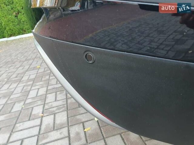 Ленд Ровер Рендж Ровер Велар 2017 у Києві на Automoto.ua Чорний Ленд Ровер Рендж Ровер Велар, об'ємом двигуна 2 л та пробігом 90 тис. км за 35999 $, фото 29 на Automoto.ua