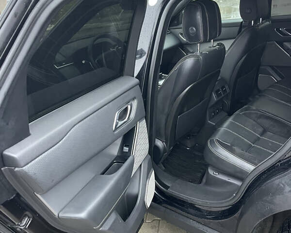 Чорний Ленд Ровер Рендж Ровер Велар, об'ємом двигуна 2 л та пробігом 170 тис. км за 30200 $, фото 13 на Automoto.ua