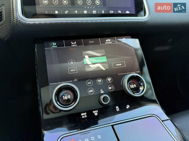 Черный Ленд Ровер Рендж Ровер Велар, объемом двигателя 2 л и пробегом 105 тыс. км за 32000 $, фото 44 на Automoto.ua