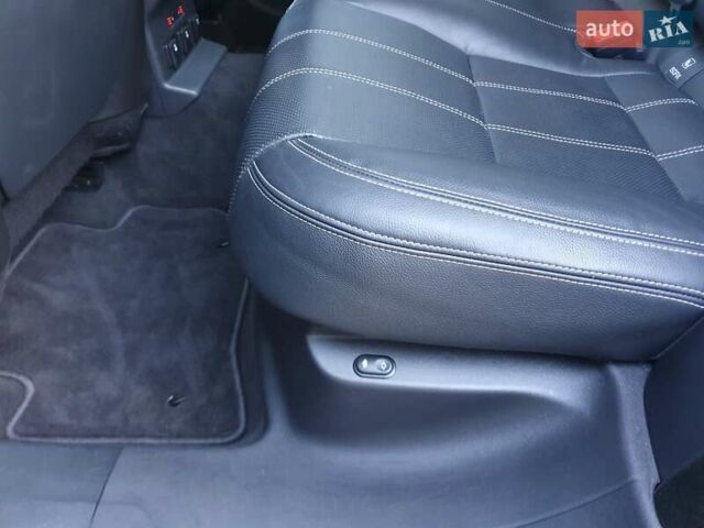 Ленд Ровер Рендж Ровер Велар 2017 у Києві на Automoto.ua Чорний Ленд Ровер Рендж Ровер Велар, об'ємом двигуна 2 л та пробігом 90 тис. км за 35999 $, фото 70 на Automoto.ua