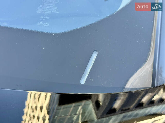 Чорний Ленд Ровер Рендж Ровер Велар, об'ємом двигуна 2 л та пробігом 105 тис. км за 32000 $, фото 14 на Automoto.ua