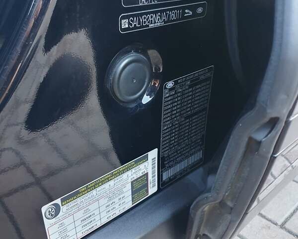 Ленд Ровер Рендж Ровер Велар 2017 у Києві на Automoto.ua Чорний Ленд Ровер Рендж Ровер Велар, об'ємом двигуна 2 л та пробігом 90 тис. км за 35999 $, фото 76 на Automoto.ua