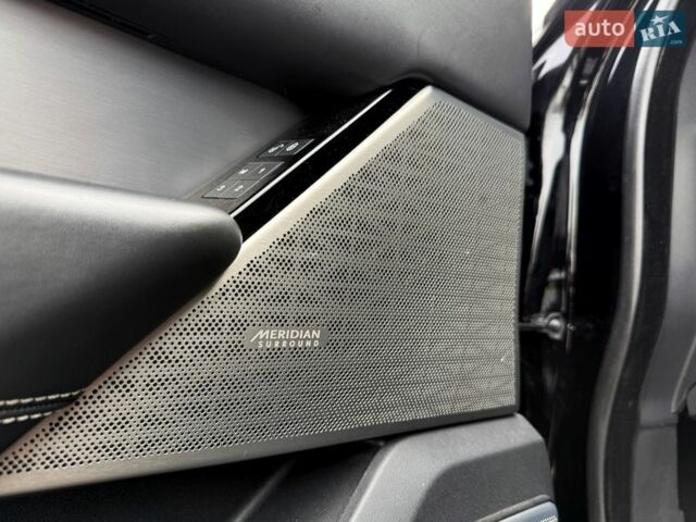 Чорний Ленд Ровер Рендж Ровер Велар, об'ємом двигуна 2 л та пробігом 107 тис. км за 35500 $, фото 14 на Automoto.ua