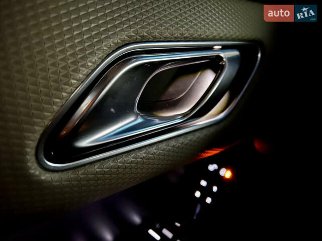 Чорний Ленд Ровер Рендж Ровер Велар, об'ємом двигуна 2 л та пробігом 58 тис. км за 35800 $, фото 29 на Automoto.ua
