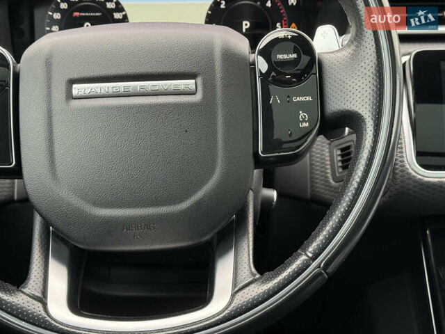 Черный Ленд Ровер Рендж Ровер Велар, объемом двигателя 2 л и пробегом 56 тыс. км за 37900 $, фото 47 на Automoto.ua