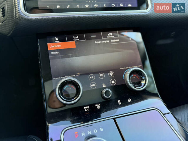 Черный Ленд Ровер Рендж Ровер Велар, объемом двигателя 2 л и пробегом 105 тыс. км за 32000 $, фото 42 на Automoto.ua