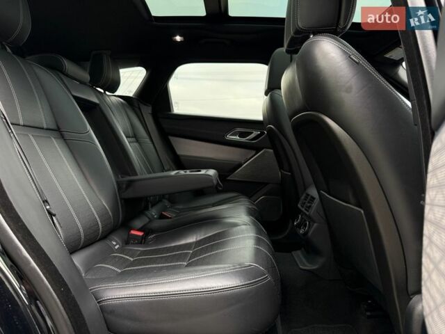 Чорний Ленд Ровер Рендж Ровер Велар, об'ємом двигуна 2 л та пробігом 107 тис. км за 35500 $, фото 16 на Automoto.ua