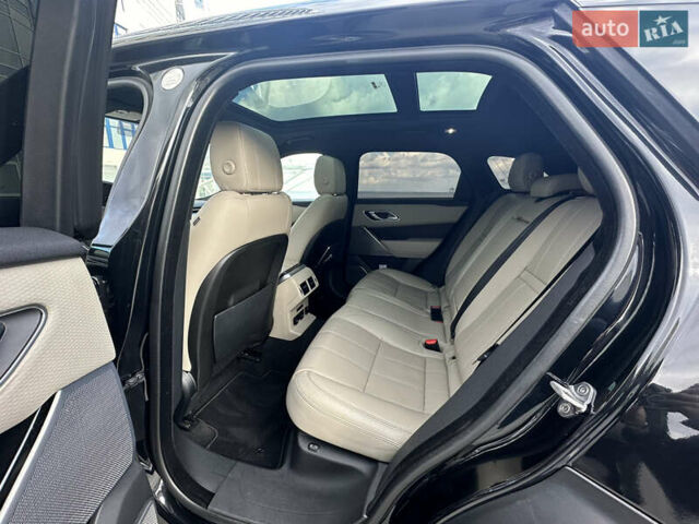 Чорний Ленд Ровер Рендж Ровер Велар, об'ємом двигуна 2 л та пробігом 123 тис. км за 35500 $, фото 5 на Automoto.ua